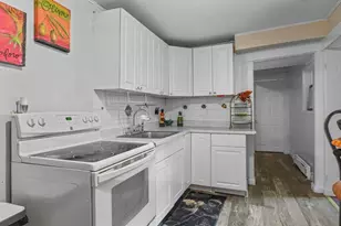 32 Orchard St, Lawrence, MA 01840 - Photo 6