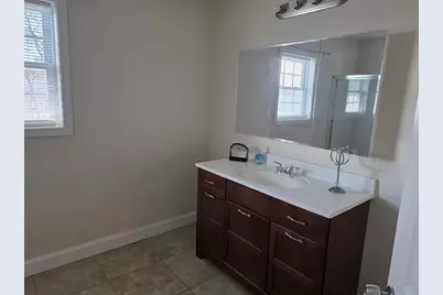 176 Oak Grove Ave, Fall River, MA 02723 - Photo 6