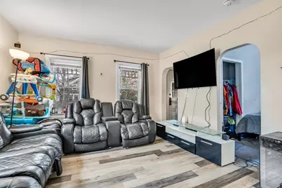 56 Silver St, Taunton, MA 02780 - Photo 10