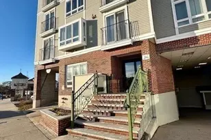 24 Arsenal St, Watertown, MA 02472 - Photo 10