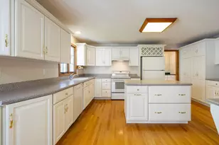 161 Wild Flower Cir, Westfield, MA 01085 - Photo 12