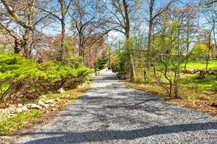 105 Rock O'Dundee Rd, Dartmouth, MA 02748 - Photo 4