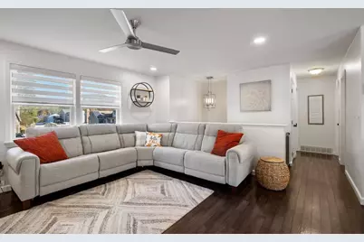 319 Northwest St, Acushnet, MA 02743 - Photo 4