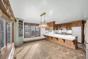 146 Framingham Rd, Marlborough, MA 01752 - Photo 4