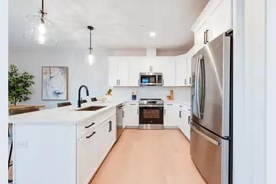 62 Foundry St #202, Wakefield, MA 01880 - Photo 4