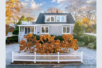 17 Winsor St, Duxbury, MA 02332 - Photo 8