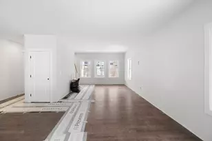 42 Christian St, Lowell, MA 01850 - Photo 2