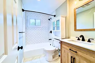 22 Beacon Ave, Newburyport, MA 01950 - Photo 10