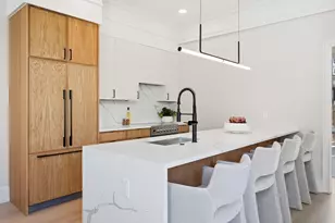 61 Hall St, Waltham, MA 02453 - Photo 8