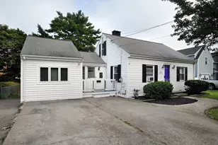 376 Pleasant St, Weymouth, MA 02190 - Photo 4