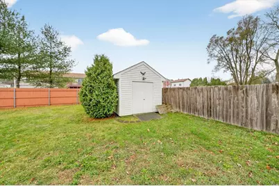 36 Fordney St, Fall River, MA 02720 - Photo 8