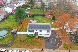 36 Fordney St, Fall River, MA 02720 - Photo 2