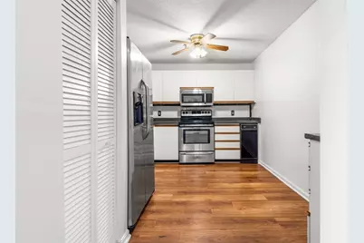 3920 Mystic Valley Pkwy #303, Medford, MA 02155 - Photo 8