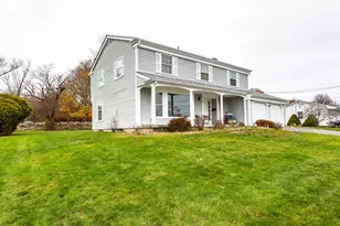 105 Cornhill Rd, Somerset, MA 02725 - Photo 2