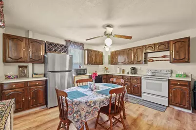 34 Goodrich St, North Adams, MA 01247 - Photo 16