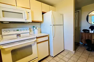 100 Ledgewood Dr, Stoneham, MA 02180 - Photo 6