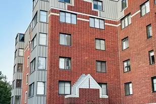 100 Ledgewood Dr, Stoneham, MA 02180 - Photo 18