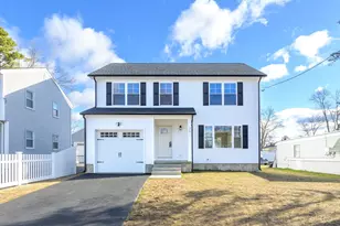 39 Wallace St, Springfield, MA 01119 - Photo 2
