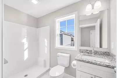 39 Wallace St, Springfield, MA 01119 - Photo 22