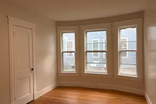 271-273 Pleasant St, Holyoke, MA 01040 - Photo 12