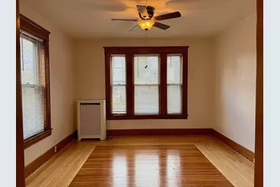 271-273 Pleasant St #271, Holyoke, MA 01040 - Photo 2