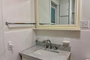 271-273 Pleasant St, Holyoke, MA 01040 - Photo 16