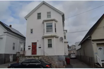 32 Wamesit St #3, Lowell, MA 01852 - Photo 4