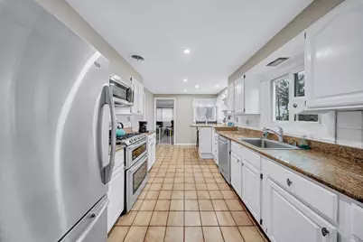 6 Woodward Rd, Framingham, MA 01701 - Photo 10