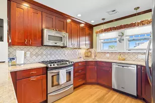 40 Cottage Park Rd, Winthrop, MA 02152 - Photo 2