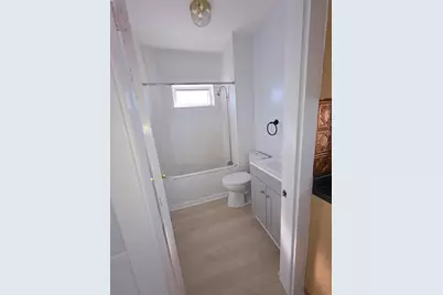 850 County St #3, New Bedford, MA 02721 - Photo 2