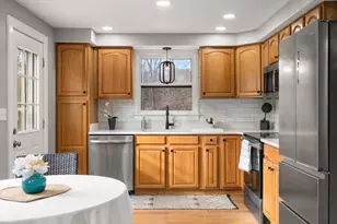 90 Leland Hill Rd, Sutton, MA 01590 - Photo 4