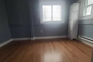 35 Broadsound Ave, Revere, MA 02151 - Photo 8