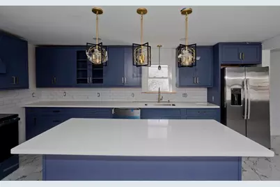 19 Church St, Agawam, MA 01001 - Photo 12