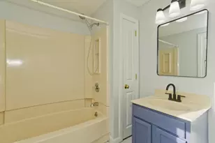 19 Church St, Agawam, MA 01001 - Photo 28