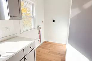 122 Florence St, Boston, MA 02131 - Photo 12