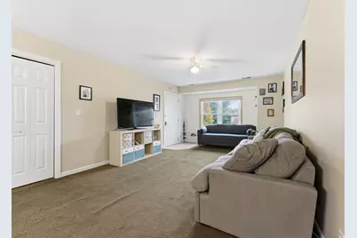 200 Lambert Terrace #2, Chicopee, MA 01020 - Photo 4