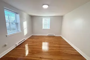 40 Rockland Ave, Malden, MA 02148 - Photo 8