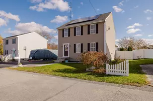 20 Reeves St, Fall River, MA 02721 - Photo 4