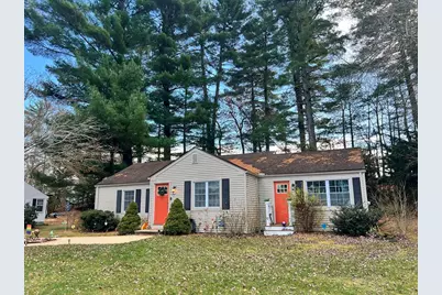 37 Middlebrook Dr, Springfield, MA 01129 - Photo 2