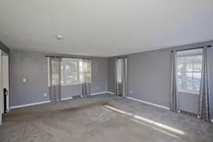 37 Middlebrook Dr, Springfield, MA 01129 - Photo 16