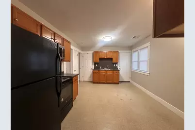 383 Newbury Street #2nd, Springfield, MA 01104 - Photo 2