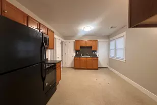 383 Newbury St, Springfield, MA 01104 - Photo 2