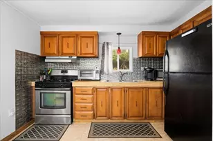 21 Ash Ln, Wales, MA 01081 - Photo 8