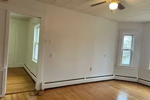 17 Lincoln St, Greenfield, MA 01301 - Photo 4