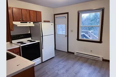 29 Mountain Rd #2L, Deerfield, MA 01373 - Photo 2