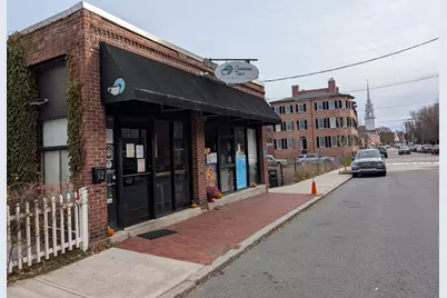 92 Pleasant St. #A, Newburyport, MA 01950 - Photo 2