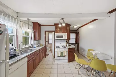 37 Albion St, Methuen, MA 01844 - Photo 4