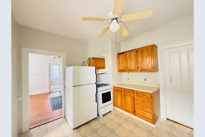 35 Kingston St #1, Somerville, MA 02144 - Photo 2