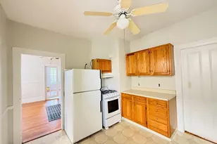 35 Kingston St, Somerville, MA 02144 - Photo 2