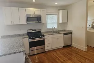11 Tampa St, Boston, MA 02136 - Photo 6